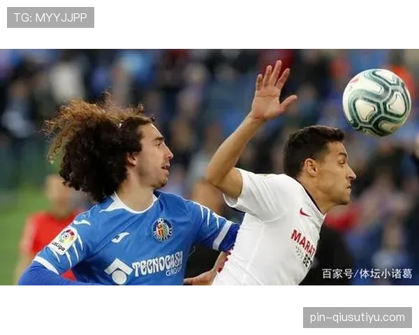 杜埃与卡马文加：雷恩青训双星的中场定位差异与成长路径对比