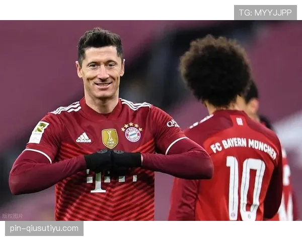 凯恩与莱万：谁更高效？解构当代顶级中锋的进攻输出与战术作用