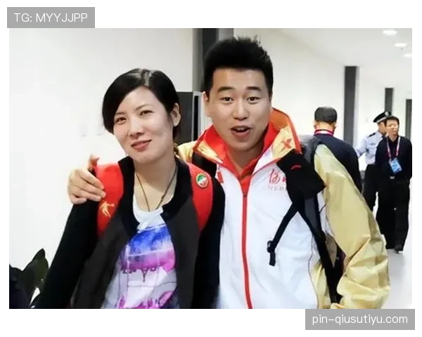 庞伟训练完回家直接睡车库，老婆说他比狗还准时